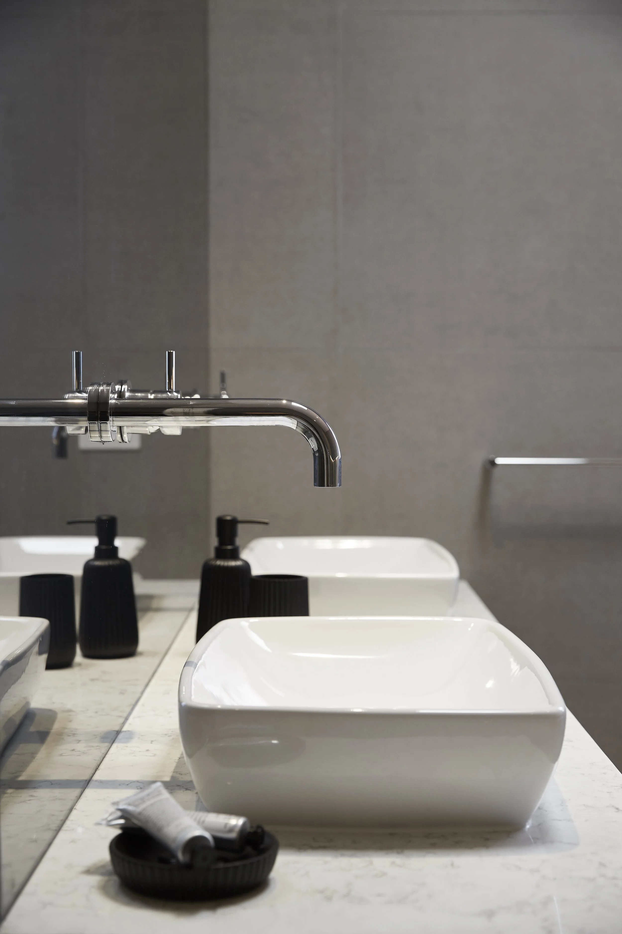 170227_21StJamesRd_Ensuite_157.jpg