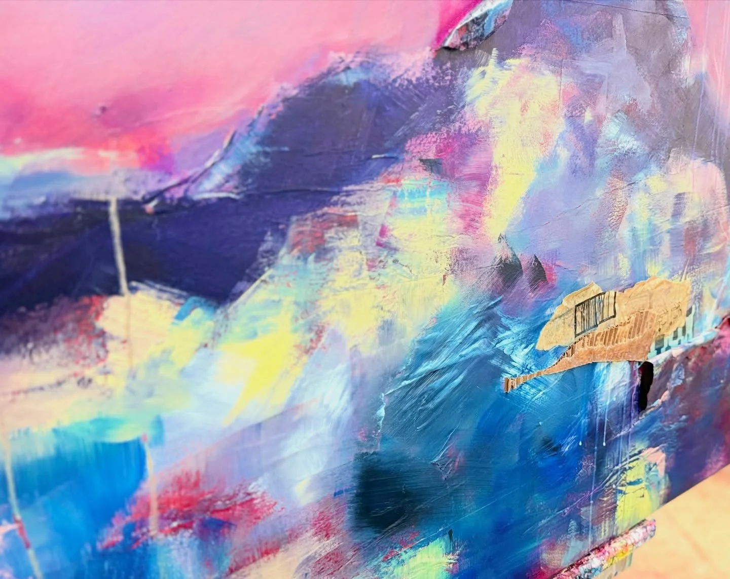 More layers down on this WIP today, still more to go&hellip;

#artwork #artofvisuals #artforsale #artbuyers #color