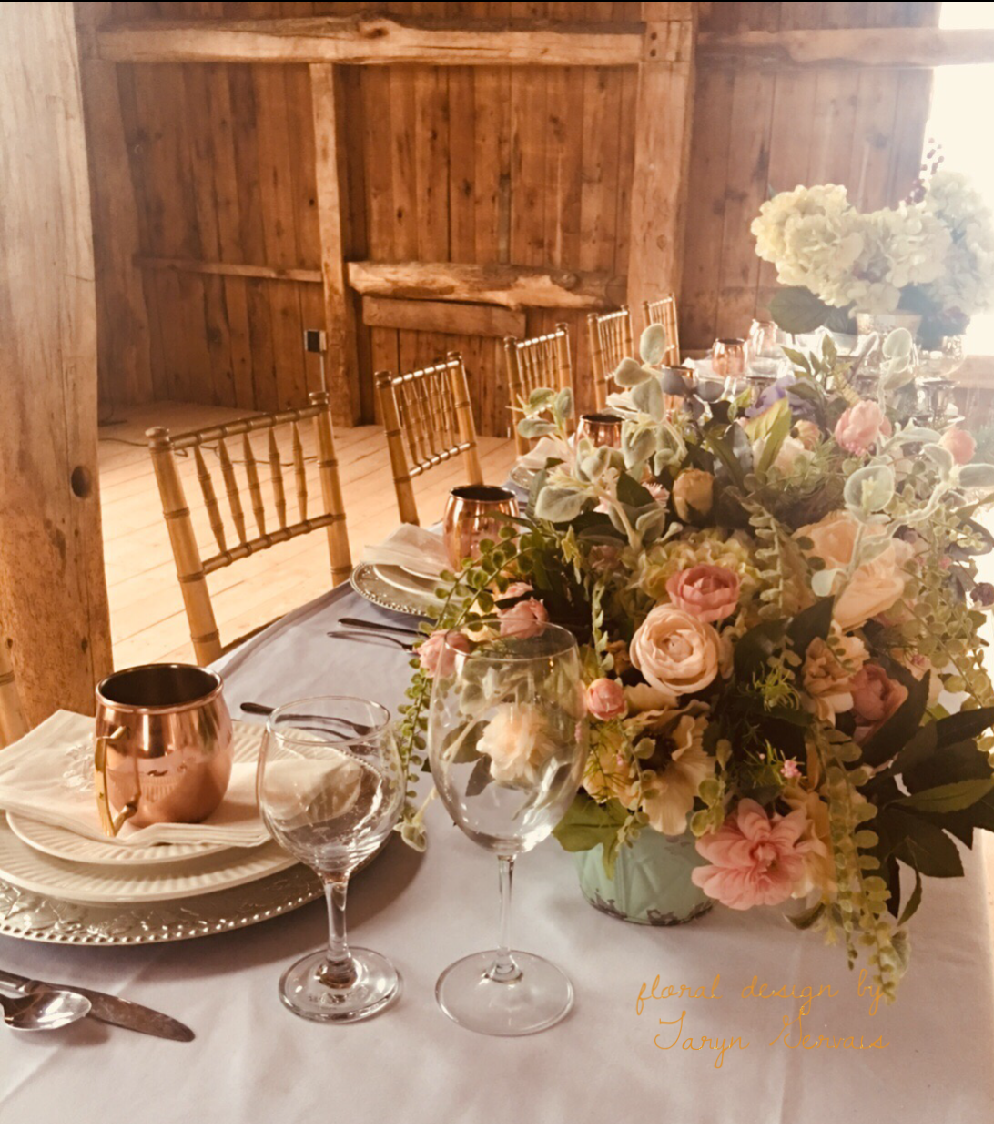 pretty head table photo.PNG