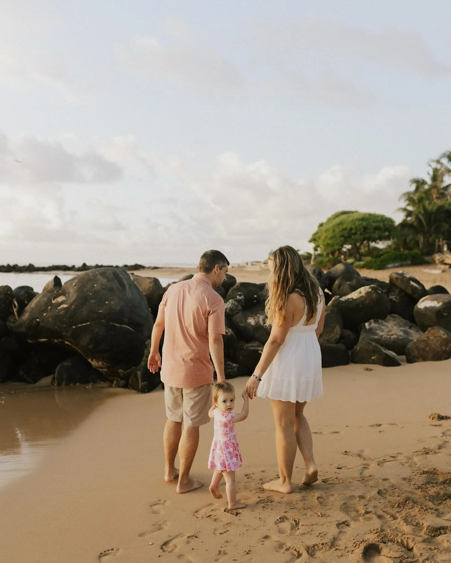 Mahalo Kauai 🤍

📸 @audreymayphotography 

#kauai #family #gratitude #newadventuresawait #love