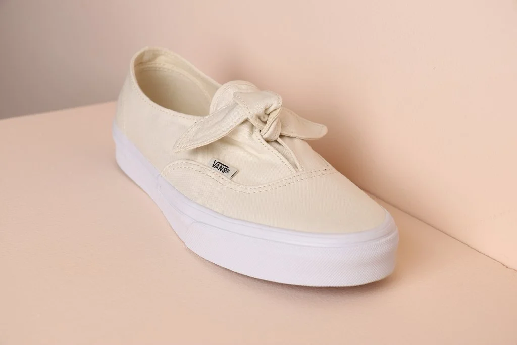 authentic knotted vans