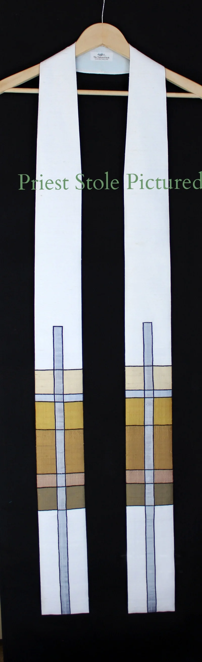 Ara-full-front2.jpg
