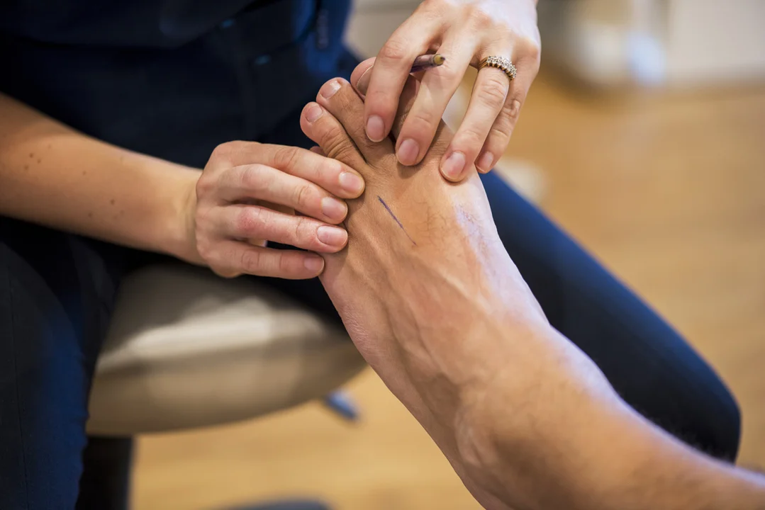 Rose Bay Podiatry Podiatrist Eastern suburbs. Sally Belcher Sarah Bongioletti Medi-Pedi Flat Feet Functional assessments Nail treatments Custom made orthotics Podiatry for kids Keryflex nail restoration Ingrown toenail treatments Fungal nail treatments Diabetes assessments Nail surgery Home visits