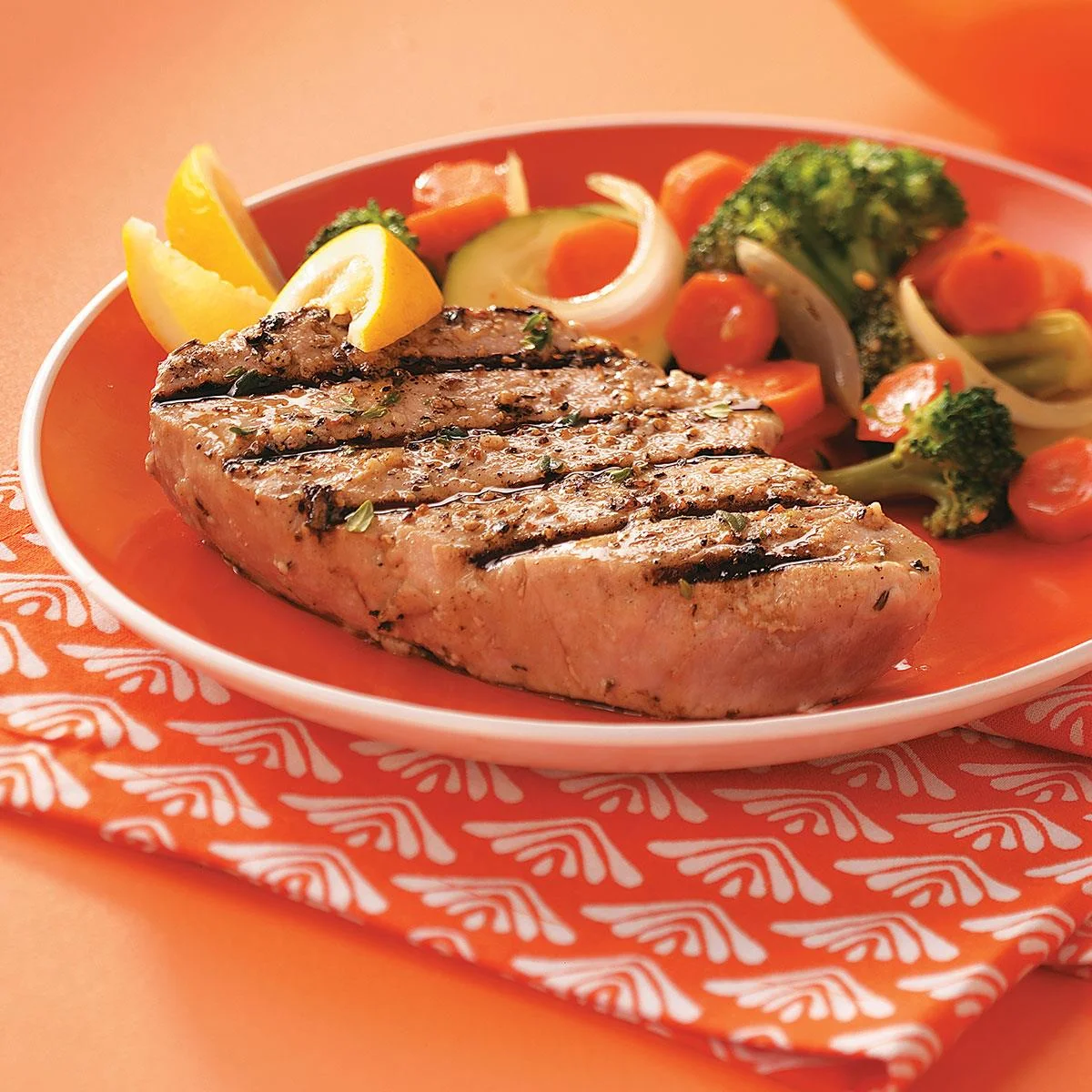 Garlic-Herbed-Grilled-Tuna-Steaks_exps44354_THHC1757659D03_17_4bC_RMS.jpg