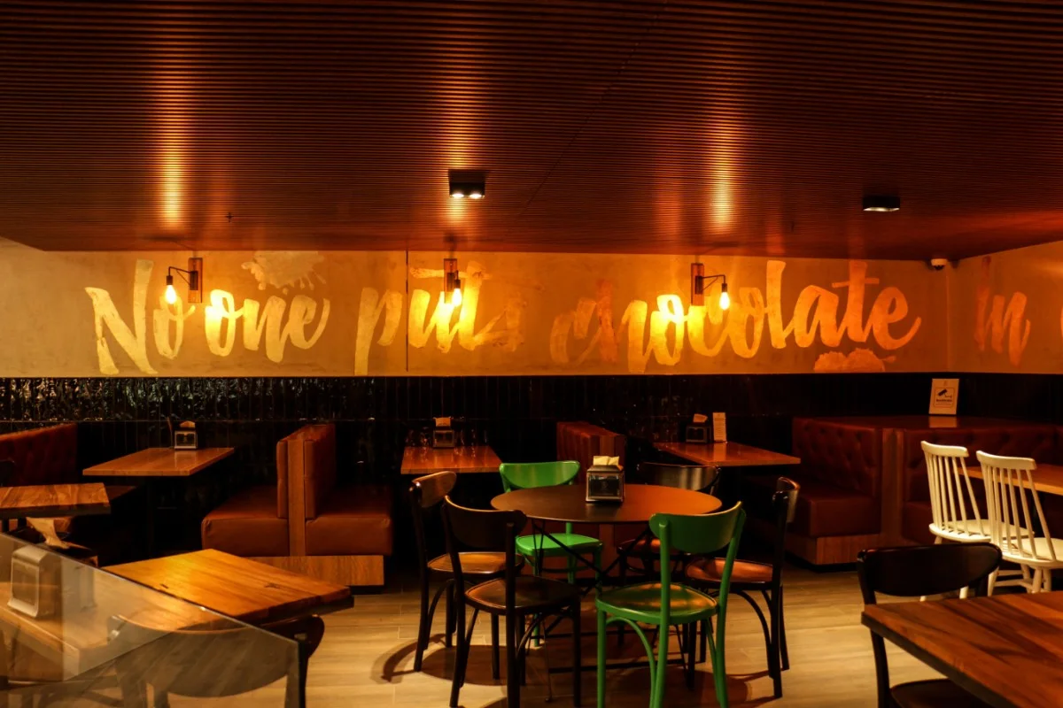 Graphic Lettering at Bay Vista Dessert Bar, Parramatta