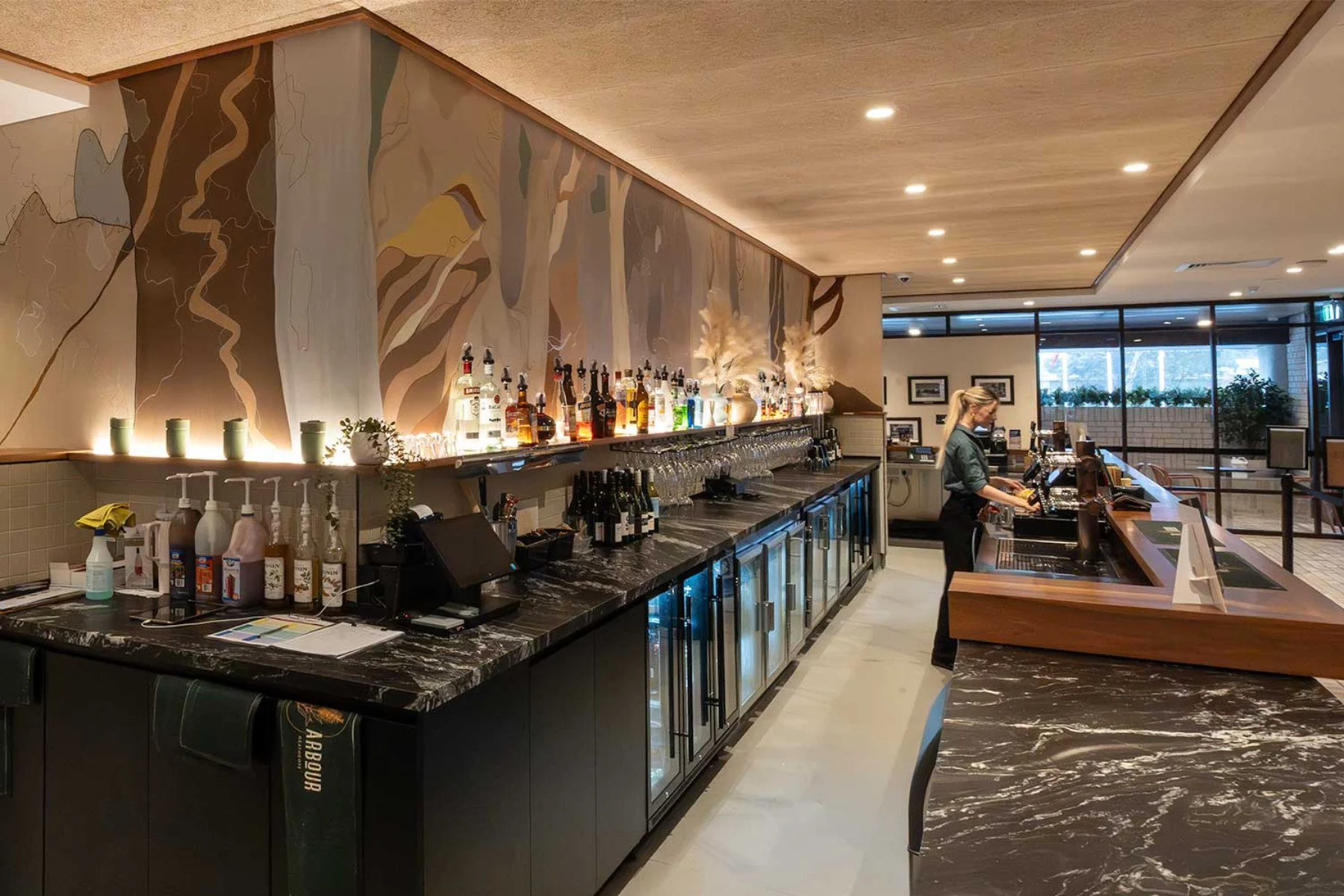 BAR MURAL COMPOSITION AND LAYOUT
