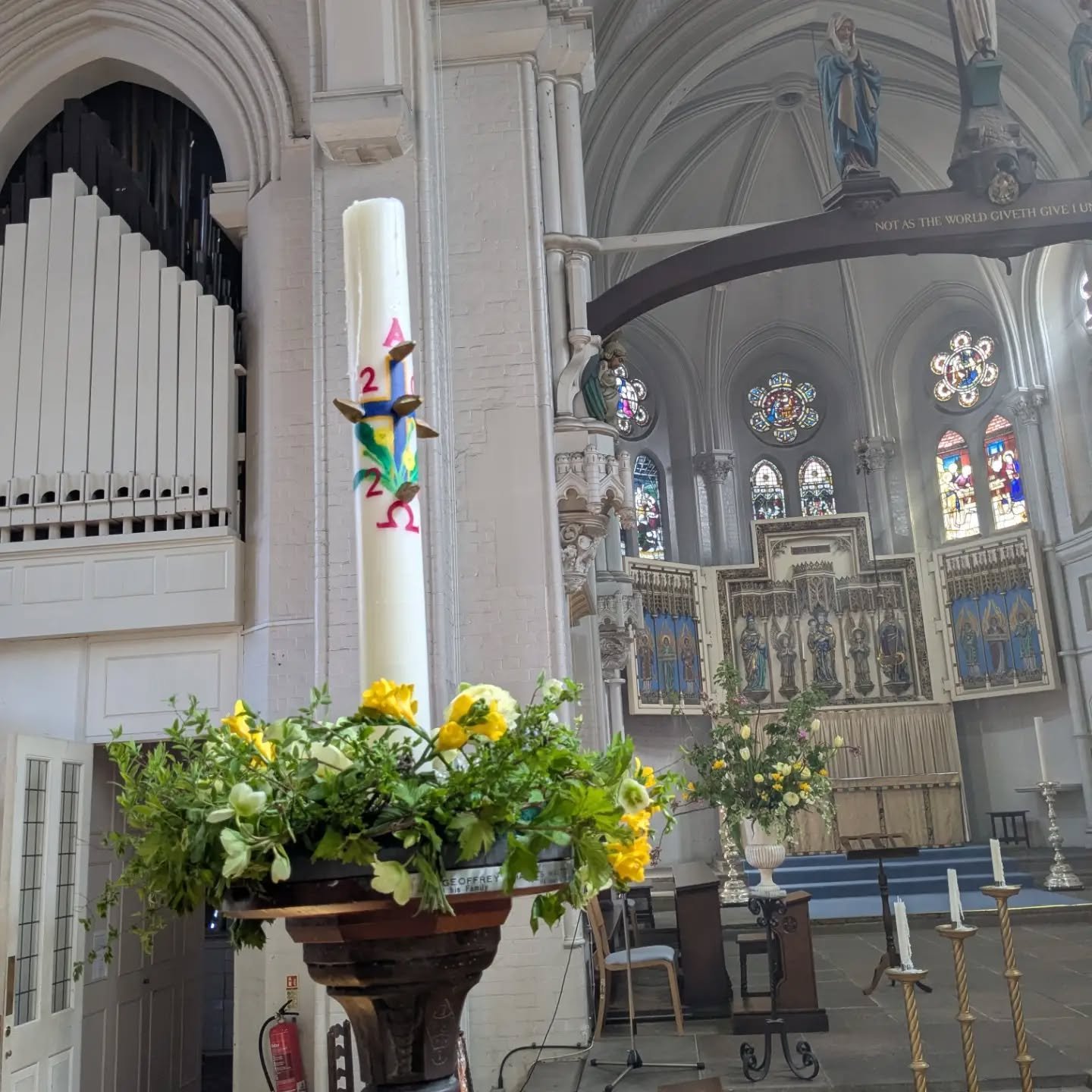 Christ is risen, alleluia! 

Happy Easter everyone!