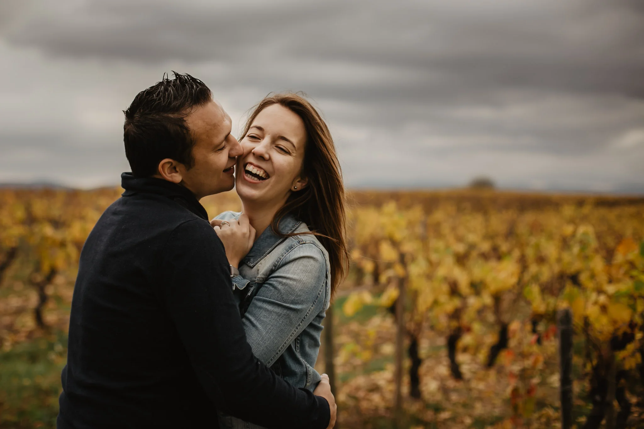 couple-vignes-beaujolais-automne-10.jpg