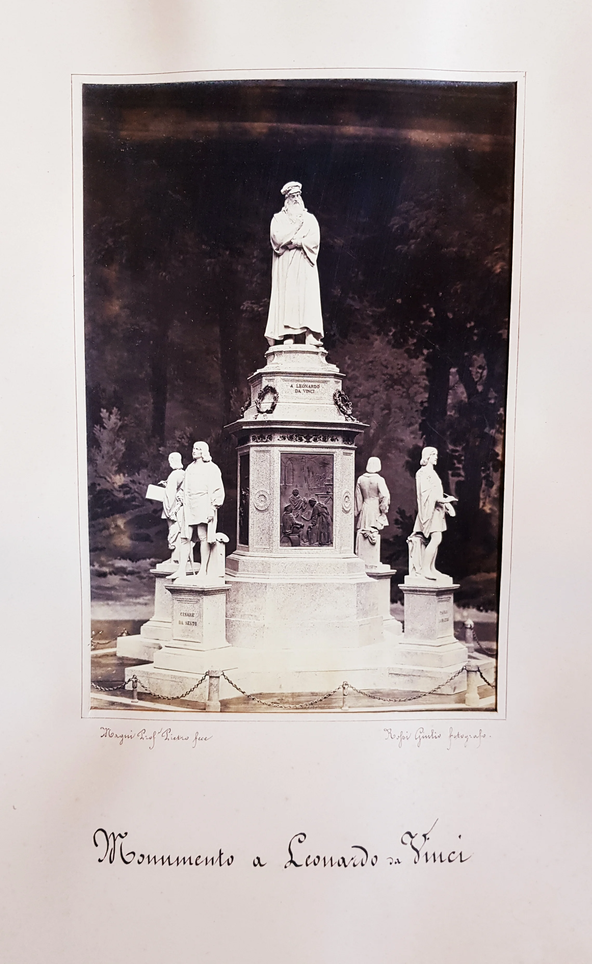 Giulio Rossi_Monumento a Leonardo Da Vinci.jpg