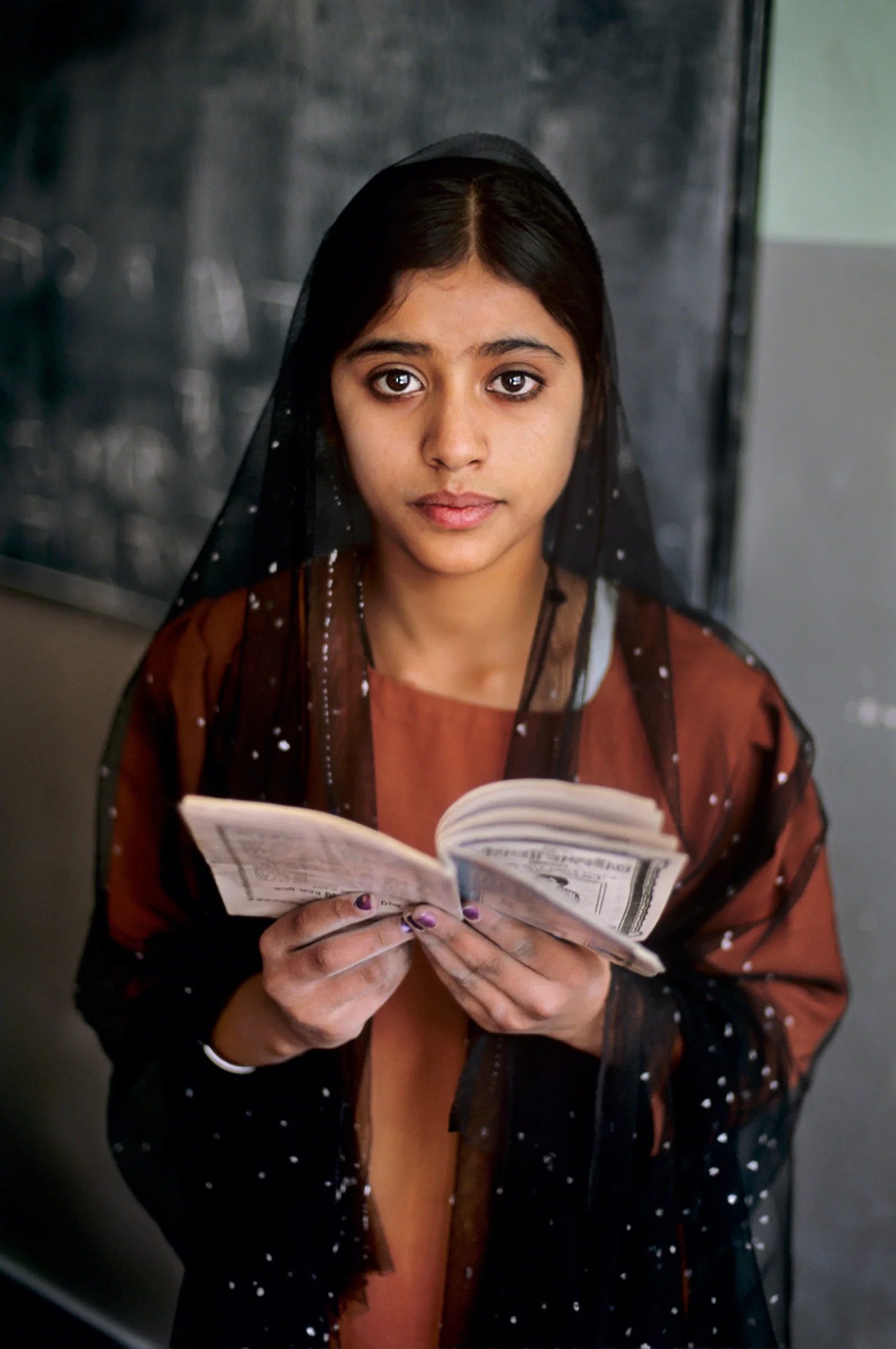 15.Steve McCurry, Kunduz, Afghanistan.jpg