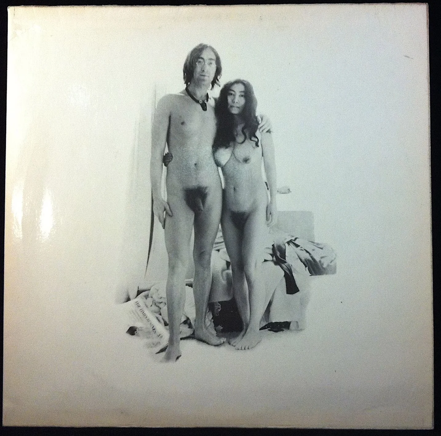 John Lennon, Vedo nudo , 1968, c-print, 32 x 32 cm