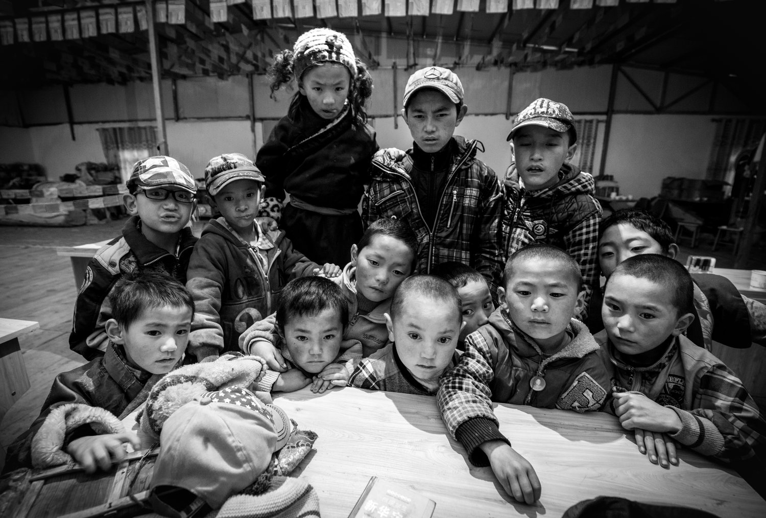 Wan Hui,  Esistendo (Una scuola in Tibet),  2012, stampa digitale a getto d’inchiostro fine art, 30 x 45 cm, courtesy ©Wang Hui