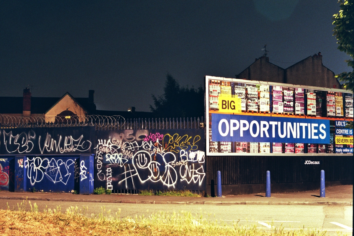 Citiesatnight, Freedom VS slavery , 2018, stampa digitale da negativo 35 mm, 40 x 30 cm, courtesy Citiesatnight