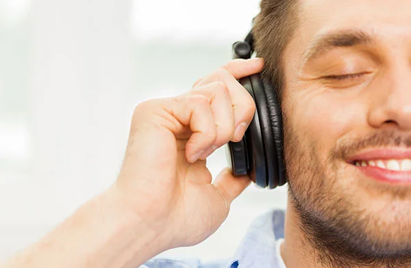 headphone smiling man.jpg
