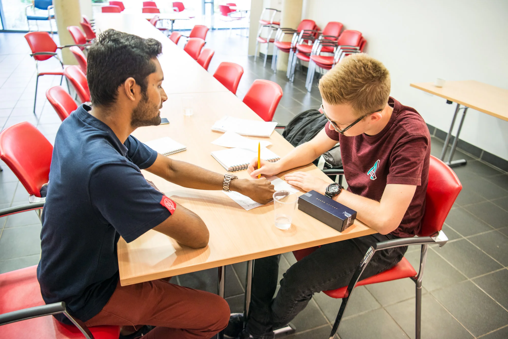 oxford_summer_school_student_learning.jpg