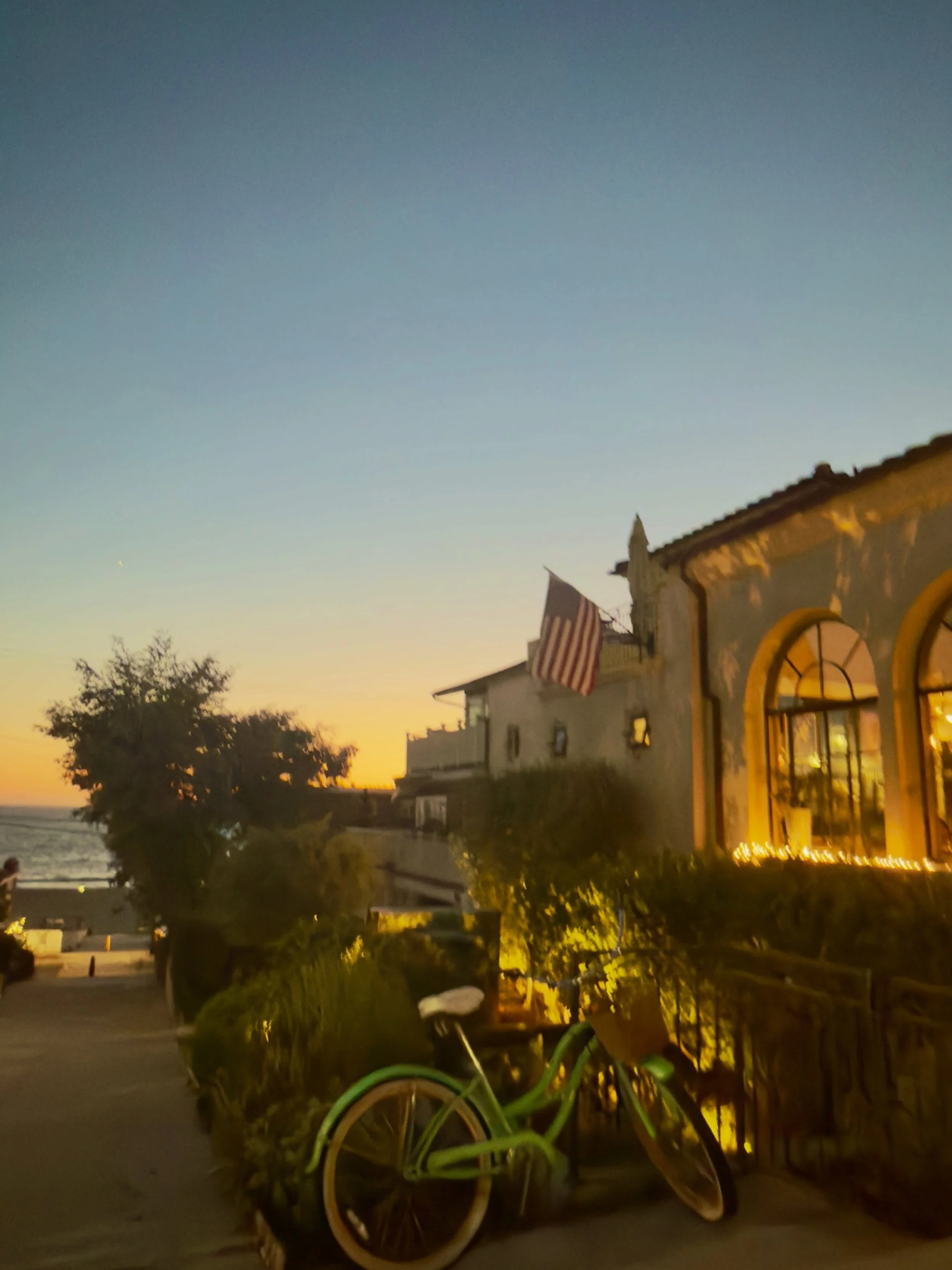 Summer nights at @slayitaliankitchen 

#localssummer 
#summervibes 
#dinnerwithaview