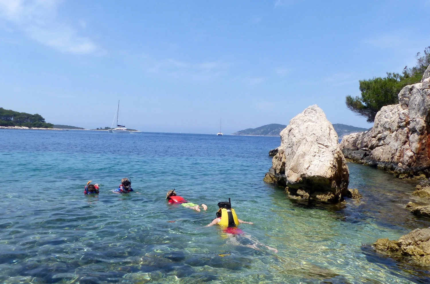 SNORKELLING IN A COVE EN ROUTE
