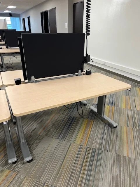 Steelcase HAD maple silver.jpg