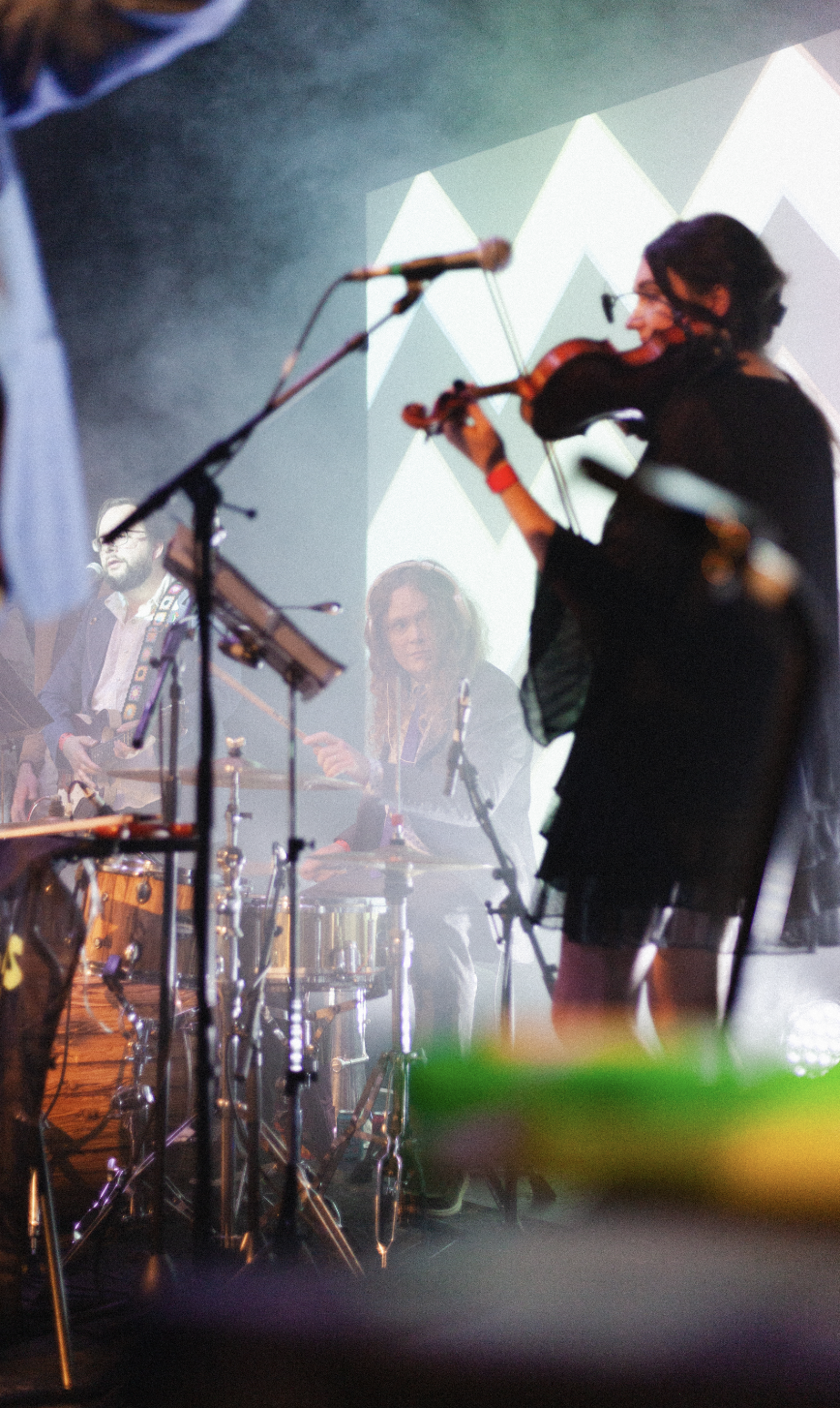 Grubby Mitts live at ICA 21.png