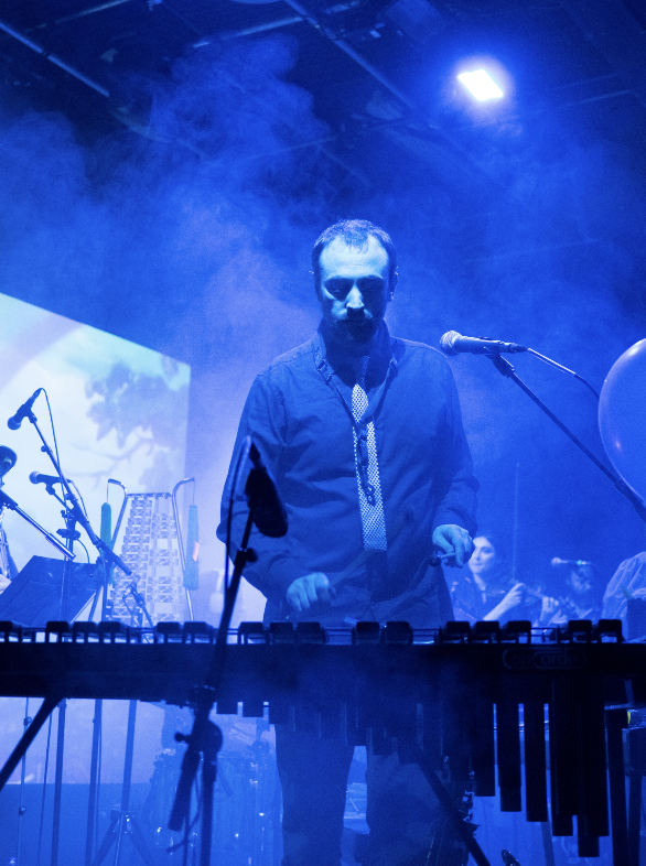 Grubby Mitts live at ICA 8.png