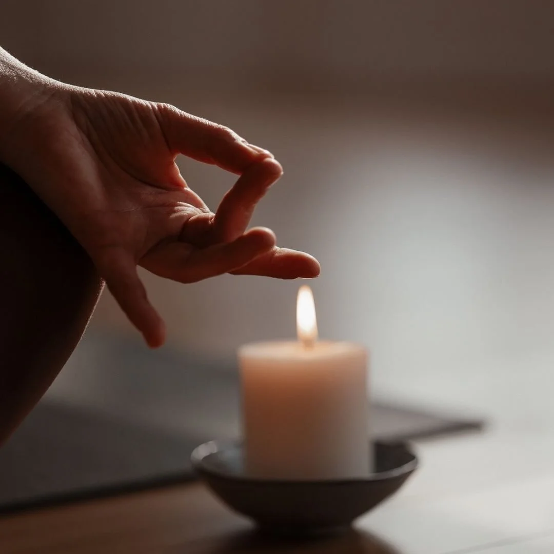 Starting the week with a full cup. ✨
After a weekend to recharge, today we move with clarity, presence, and intention.
Join us on the mat so we can carry that refreshed energy into a grounded, aligned week ahead.

#YogaPassage #MondayMindfulness #Sta