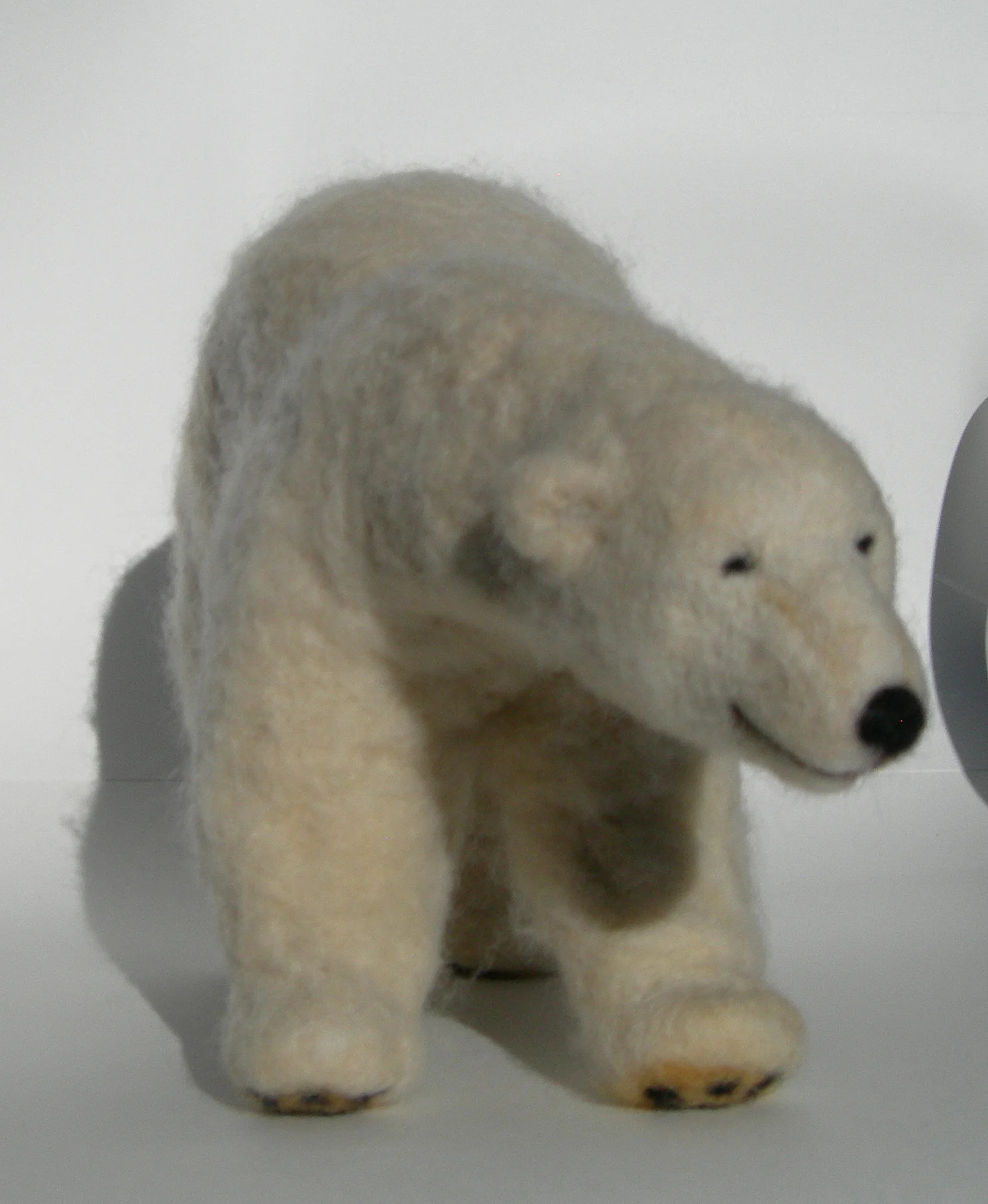 NEEDLE FELT POLAR BEAR