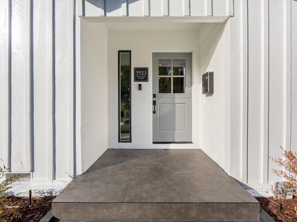 003_Front Entry.jpg