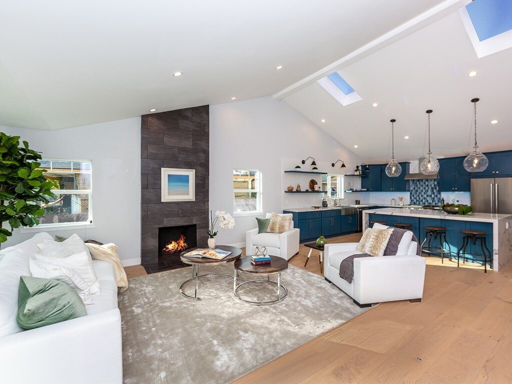 004_Living Room.jpg