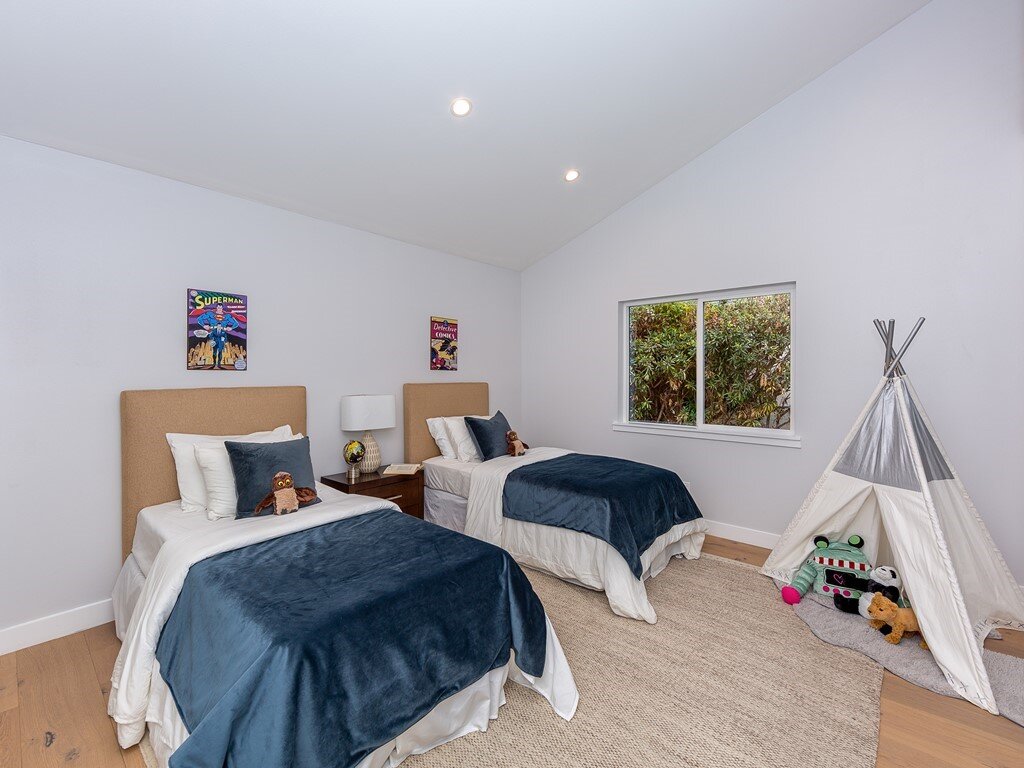019_Bedroom.jpg
