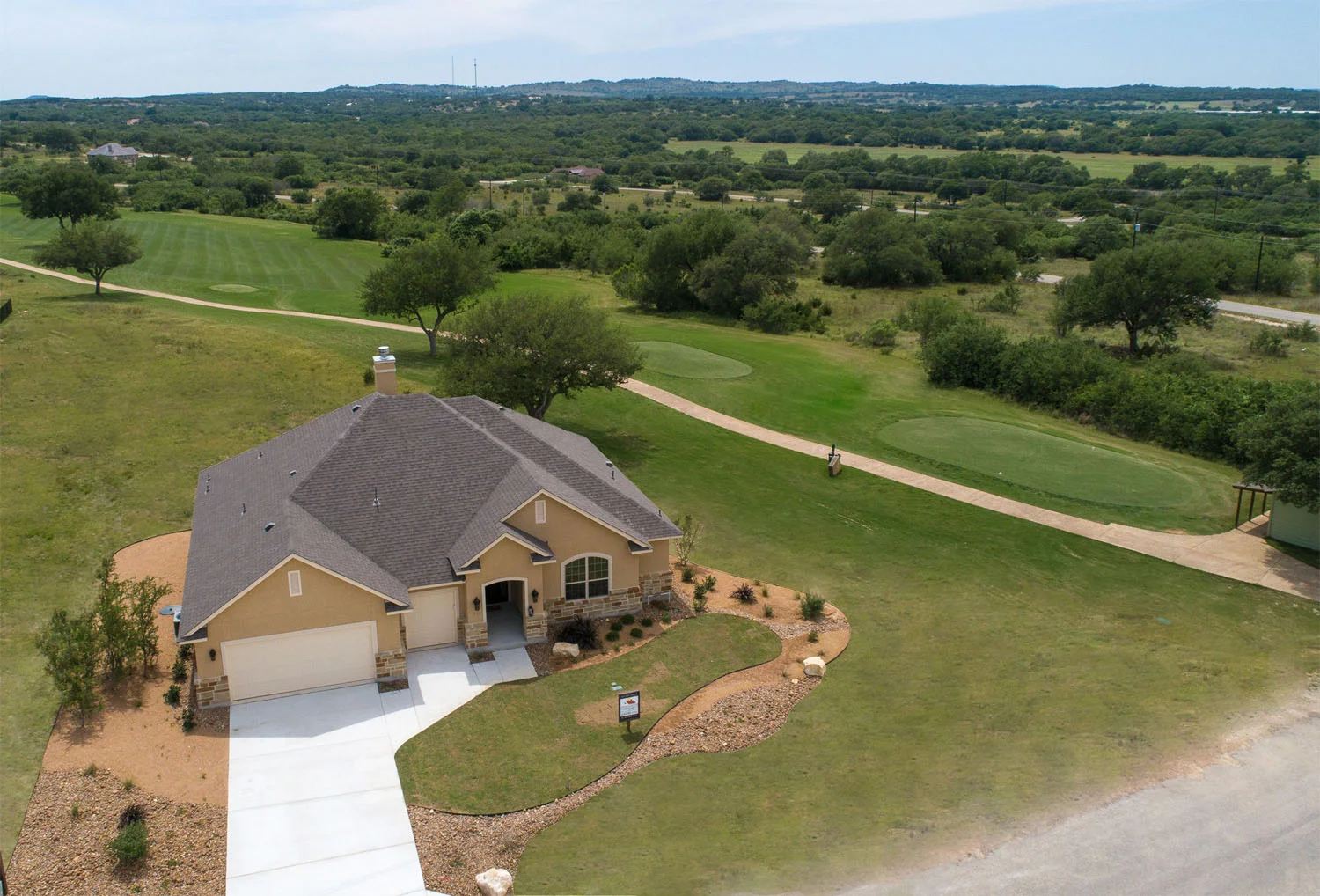 116 S Jerry Gray Blanco TX-large-002-7-ext1-1500x1000-72dpi.jpg