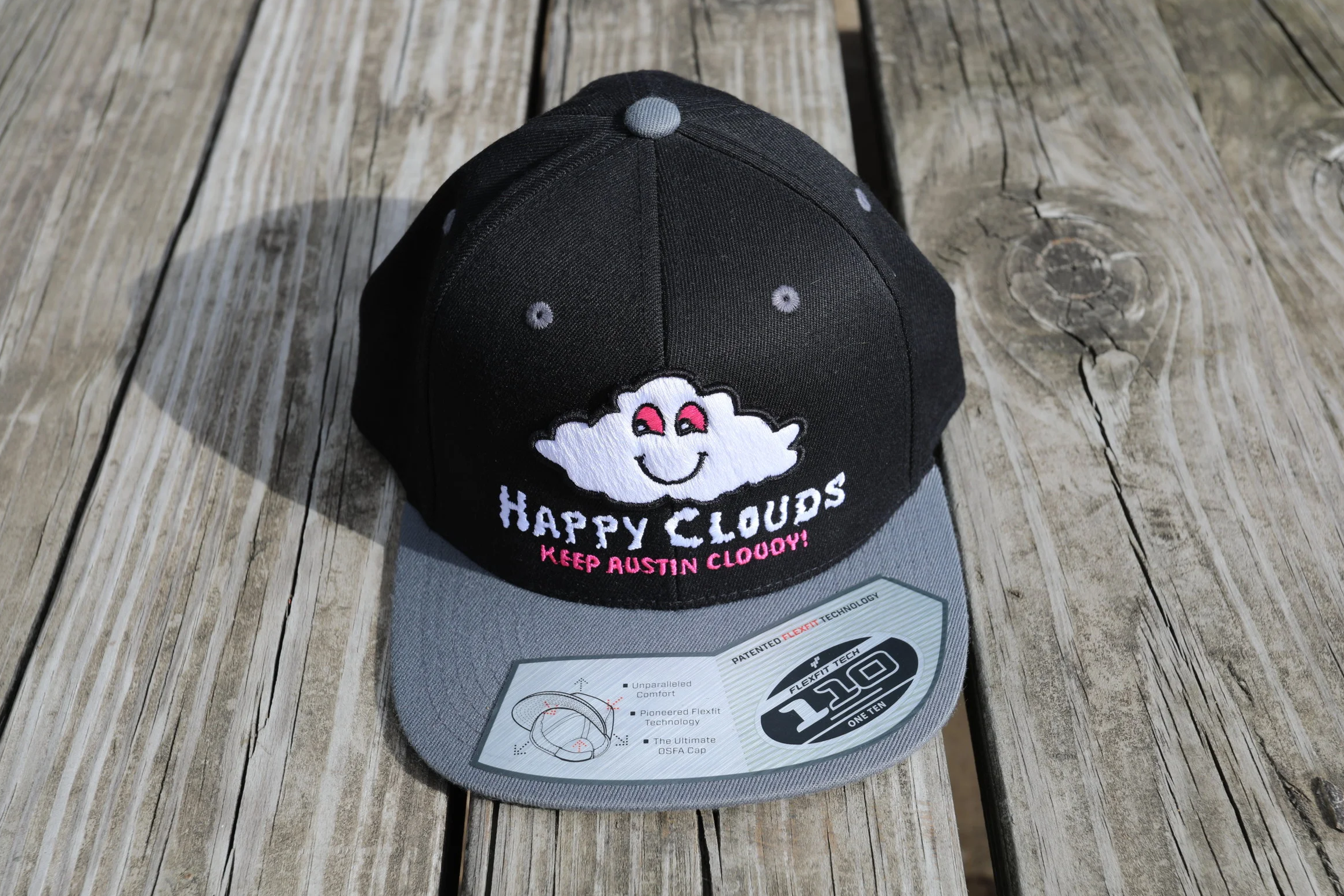 happy cloud embroidered cap.png