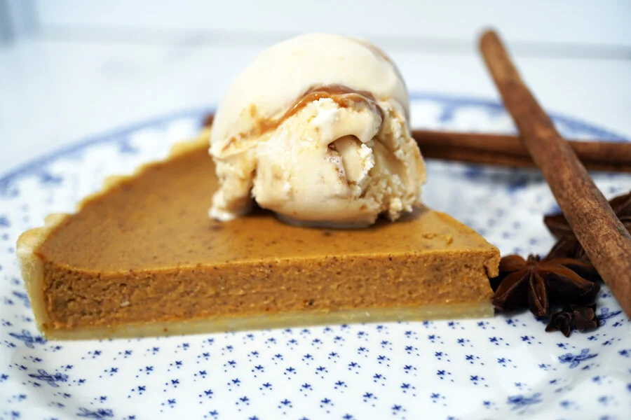 Thanksgiving, a time for comfort food, family and PIE! 