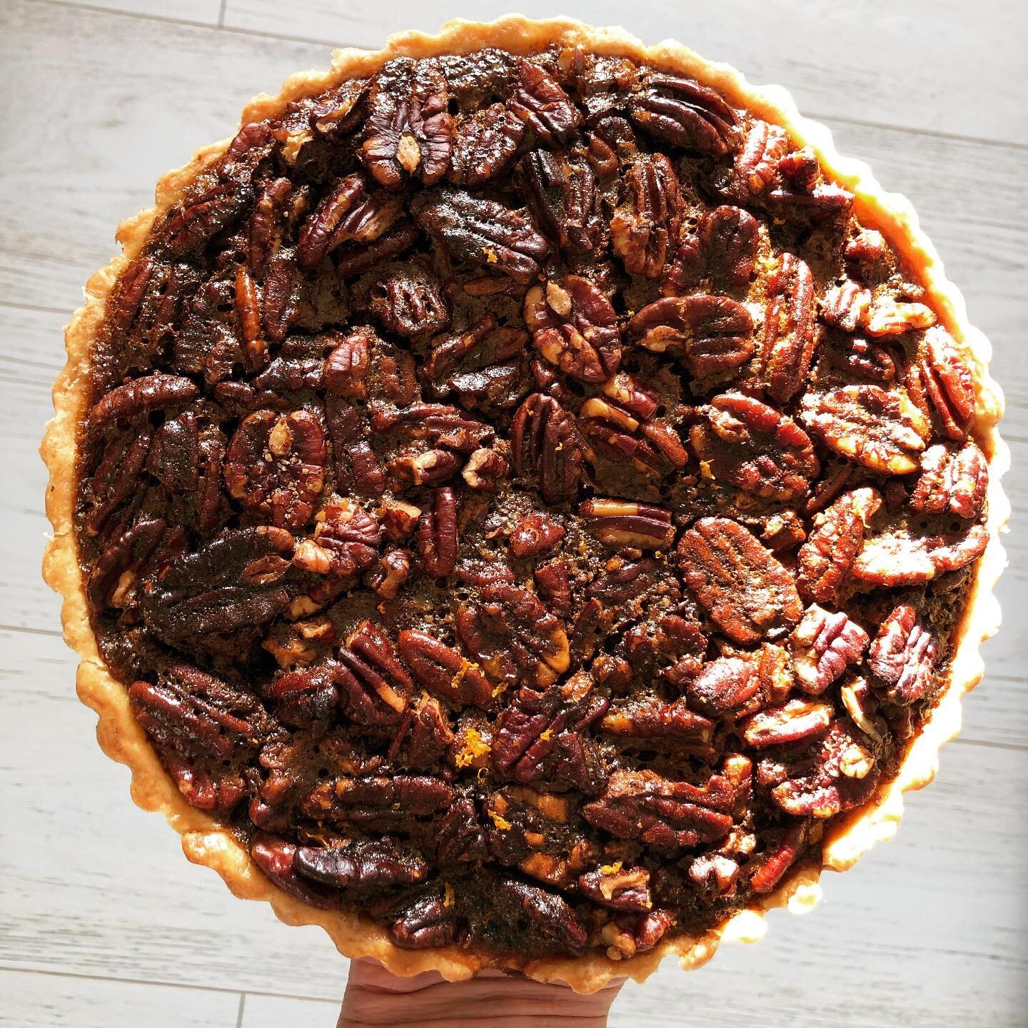 ✨🦃✨
Happy thanksgiving from the tarts &amp; truffles family to yours!!
✨🦃✨
My favorite this year: Maple Pecan Pie with no corn syrup&hellip; prepped in a frenxh tart shell with a mostly American recipe, french ingredients of course and my new secre