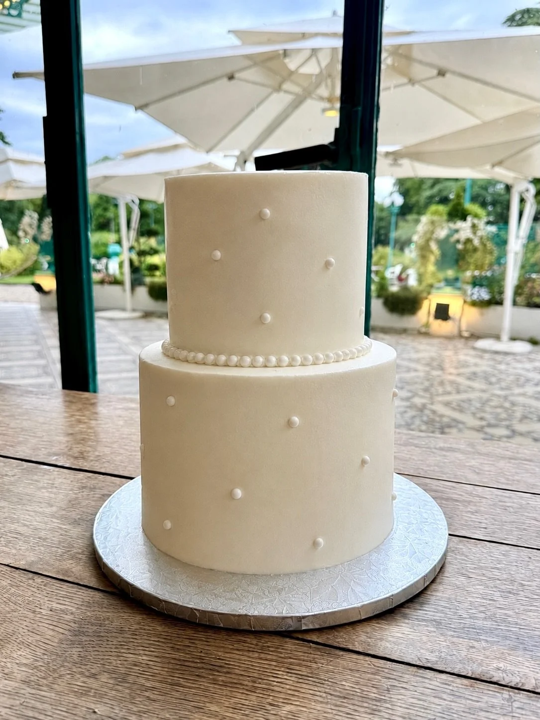Yes, still making cakes! Taking a break from all the chocolate and press related posts to showcase a few recent cake orders because, well, I still love feeding people and making celebrations special! 

We&rsquo;ve got a tall wedding cake, deceptively