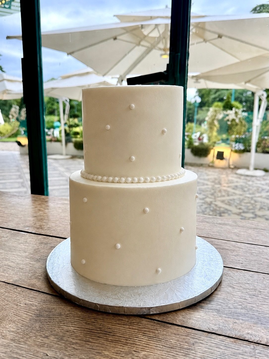 Yes, still making cakes! Taking a break from all the chocolate and press related posts to showcase a few recent cake orders because, well, I still love feeding people and making celebrations special! 

We&rsquo;ve got a tall wedding cake, deceptively