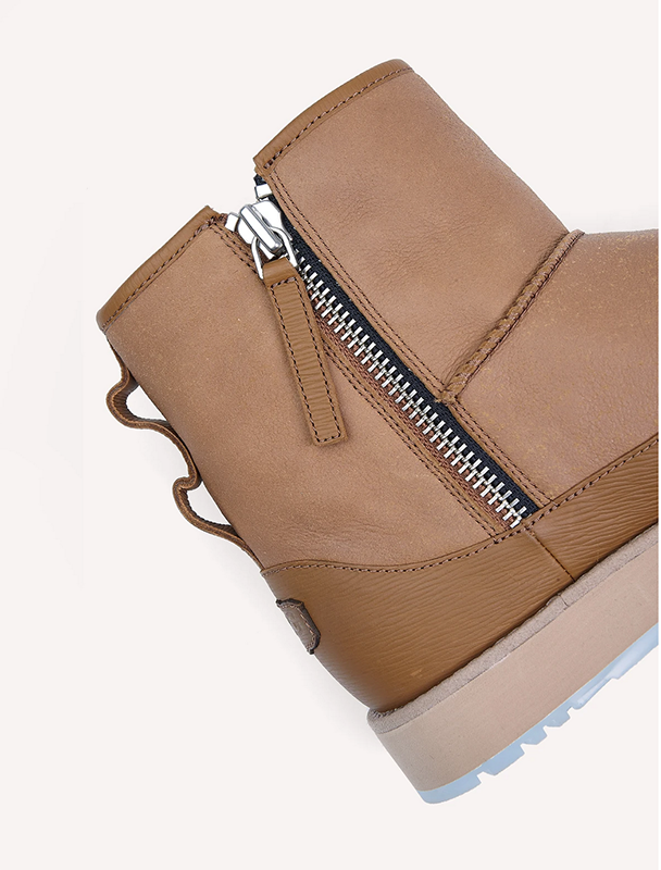 UGG BOOT 1.png