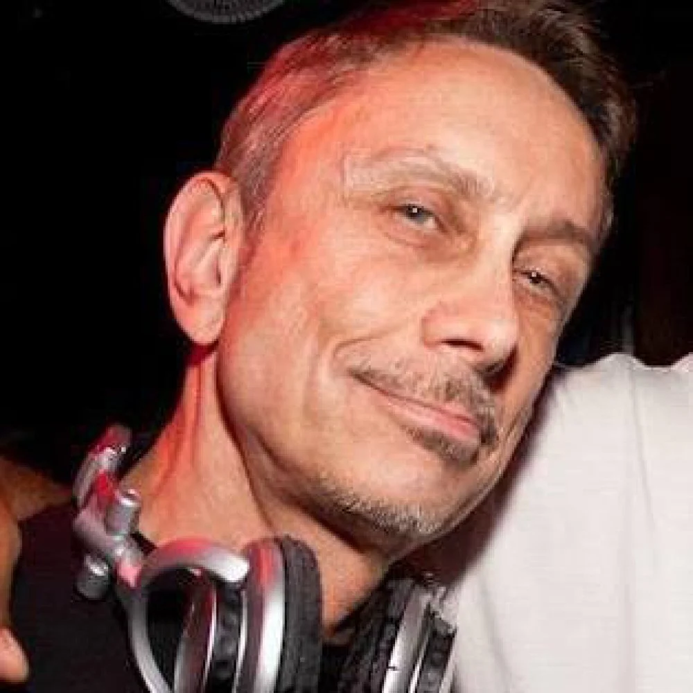 It was great to share the decks with Severino (Horse Meat Disco), e'Lish, Mark O'Brien, and David Harness on this special day to start the New Year! Thank you, Beya and Manny Alferez.