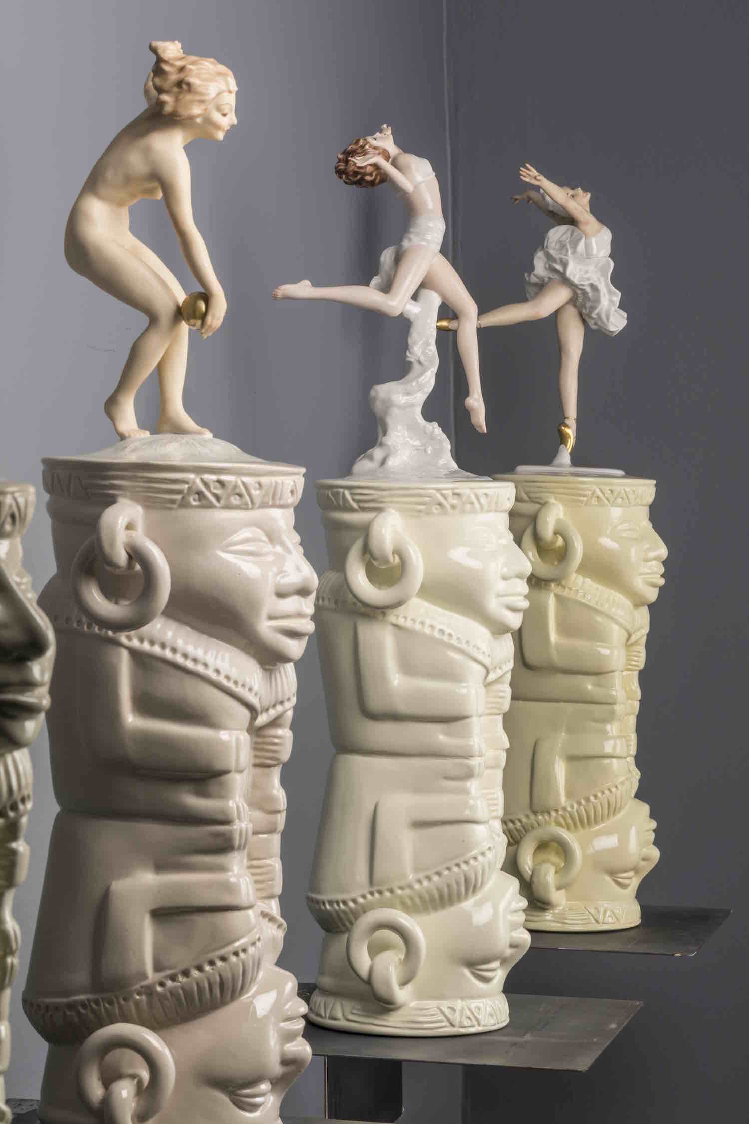   Tunjos y porcelanas   Cerámica y porcelana&nbsp; &nbsp; &nbsp; &nbsp; 67 x 25 cm.&nbsp; 2016    