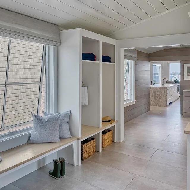 Oh- lOVE a great mudroom- @dimauroarchitects does them 👌🏻!! ID @kirbygoff
📐 @dimauroarchitects 🔨 @kinsellabuildingcompany 📷 @Anthony Crisafulli