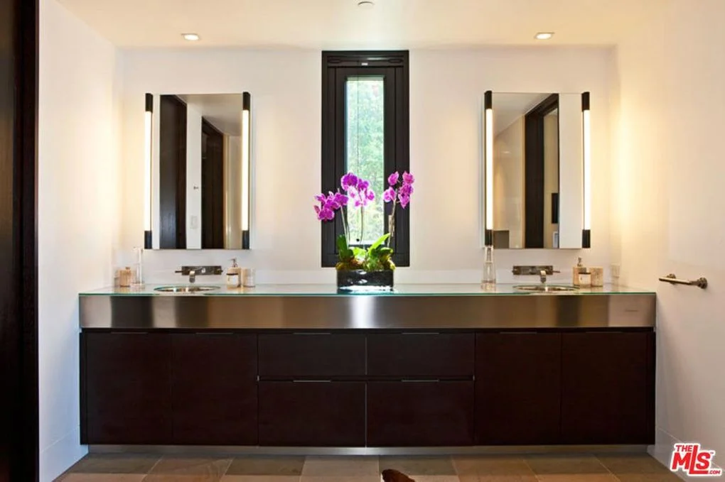 Malibu Stone House bathroom.jpg