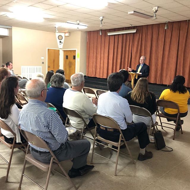 Great turnout at tonight&rsquo;s neighborhood meeting! Thanks to everyone who came out. And a big thanks to @mayordavidbriley for speaking and fielding questions from the people of Donelson Hills. Don&rsquo;t forget to donate to the Two Rivers Commun