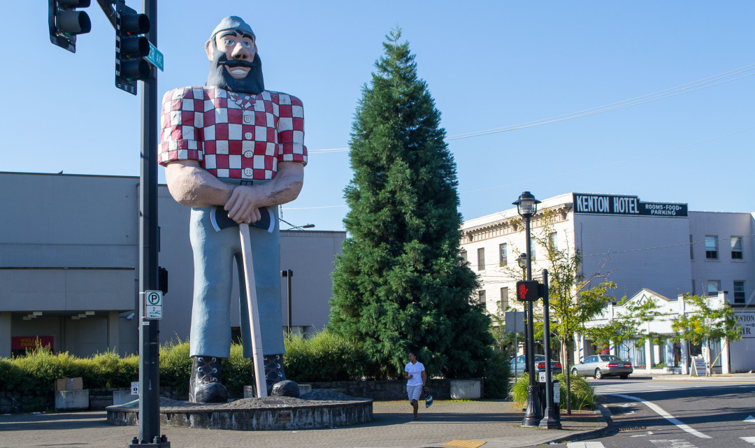 11-9_Paul_Bunyan_statue_1_mwao8y.jpg