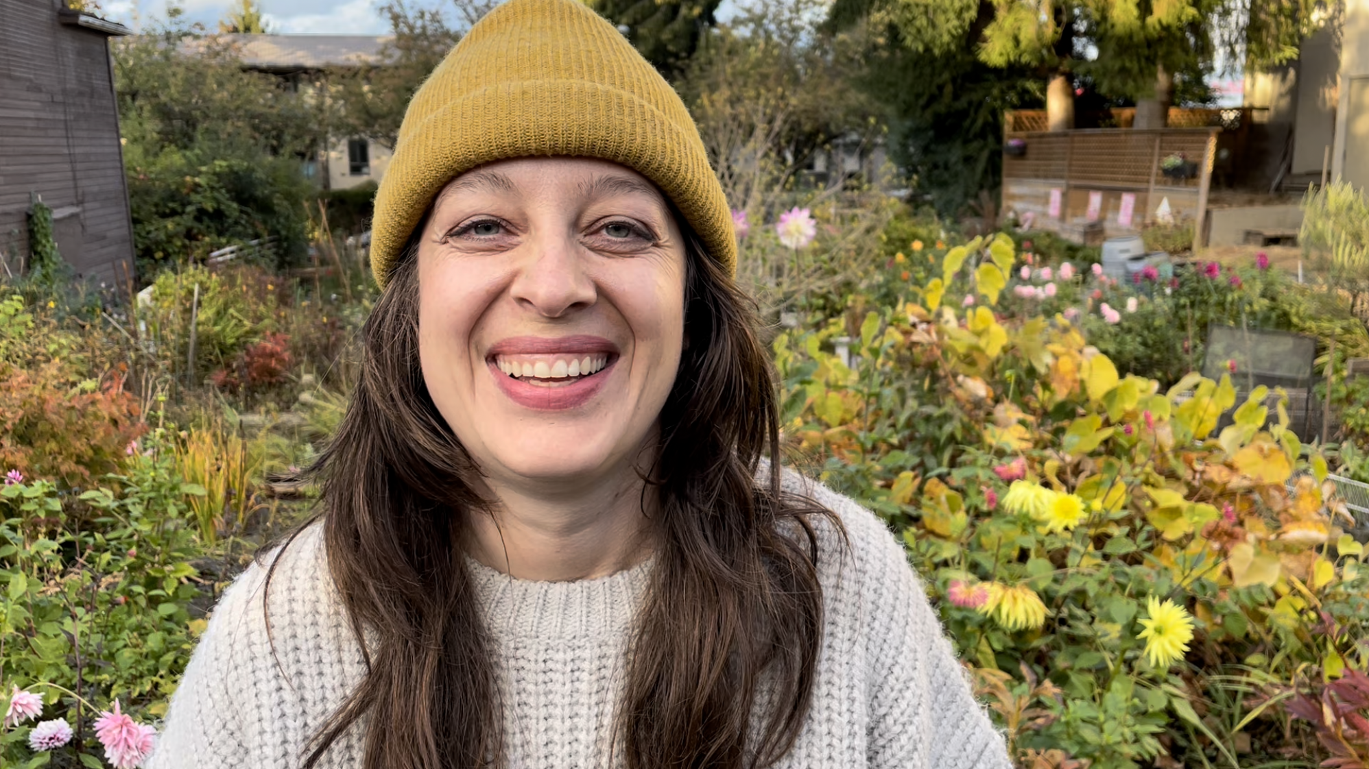 Ep. #283: Building an Embodied Relationship with Plants with Clinical Energetic Herbalist Gina Badger 