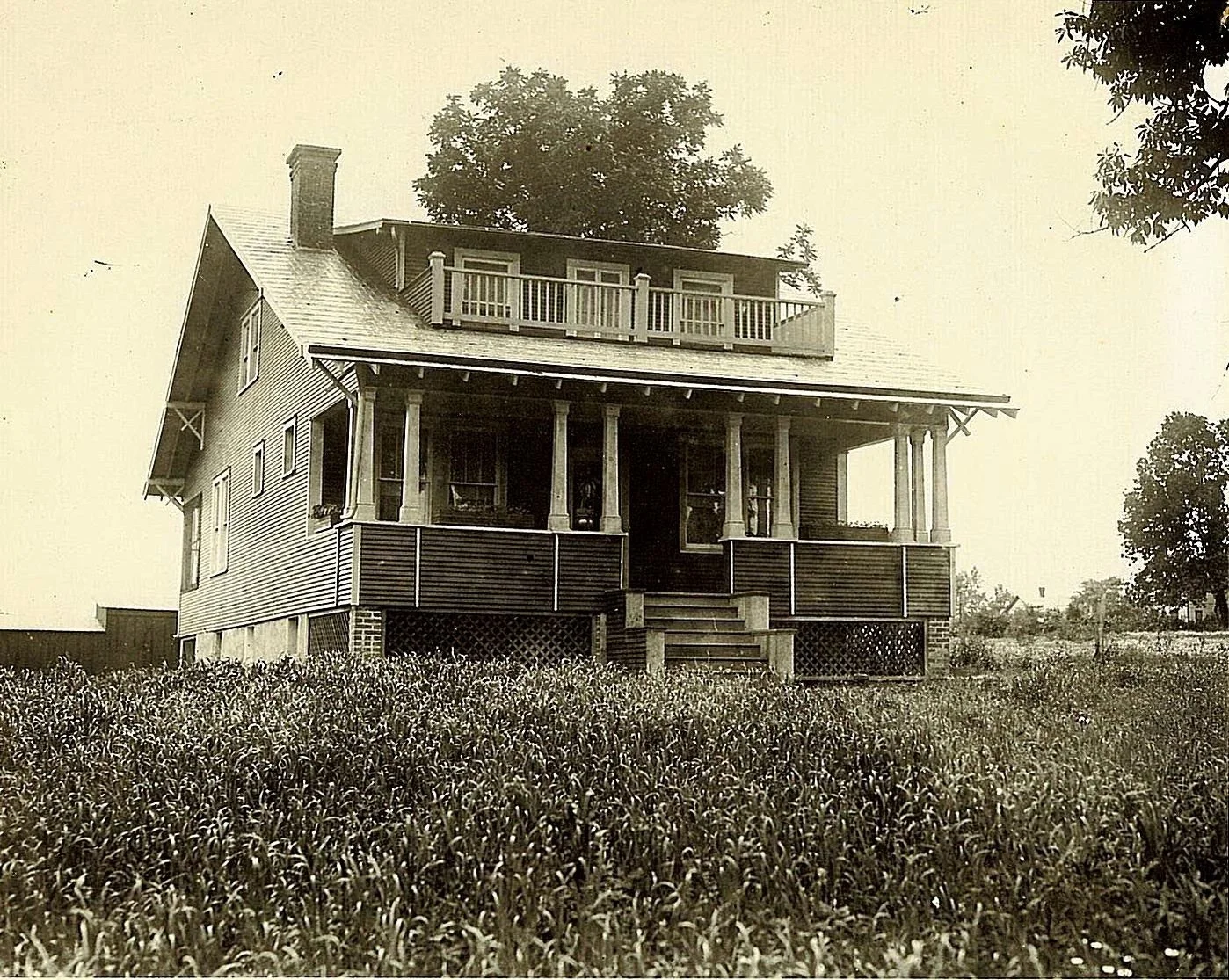 mapleavehouse.jpg