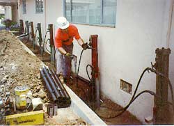 Stabilizing a commercial building in frement