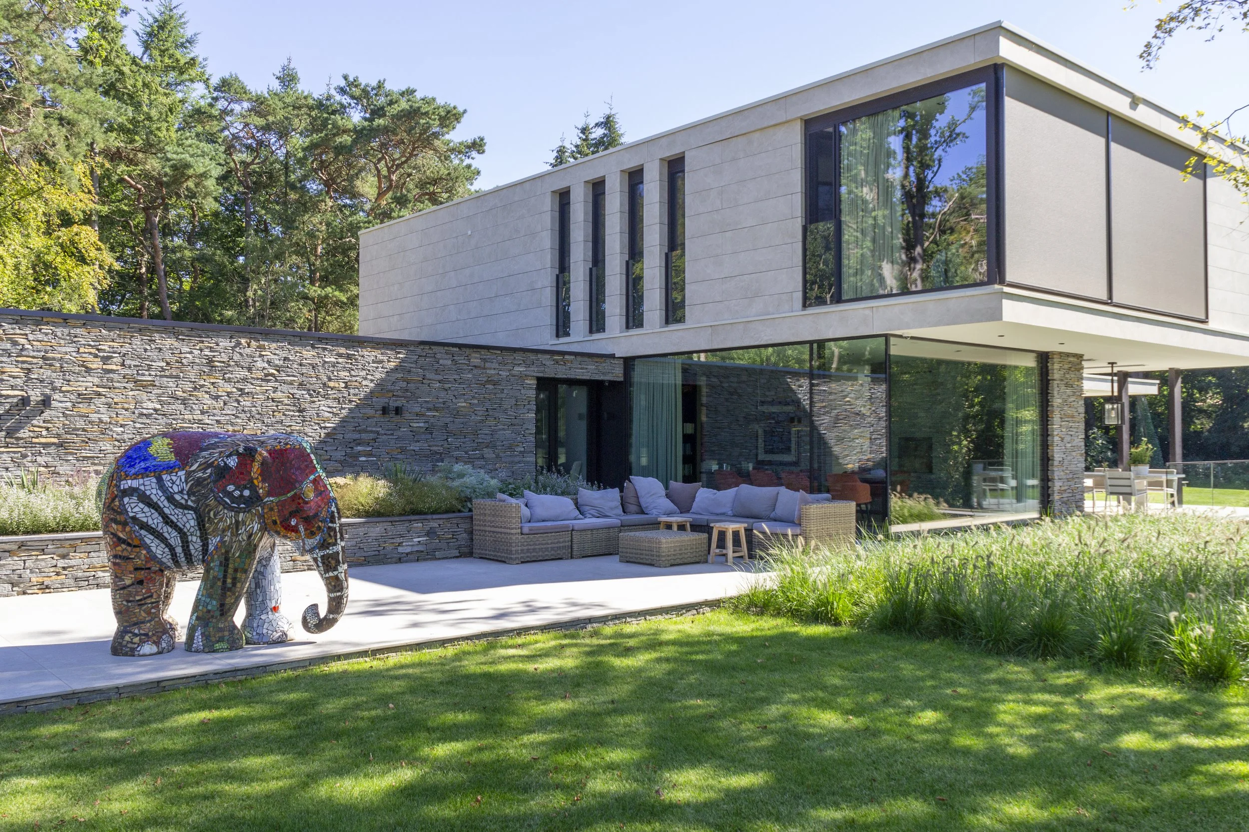 Het Gooi-luxe villa-Pilsen-NGBouwenmetNatuursteen-22.jpg