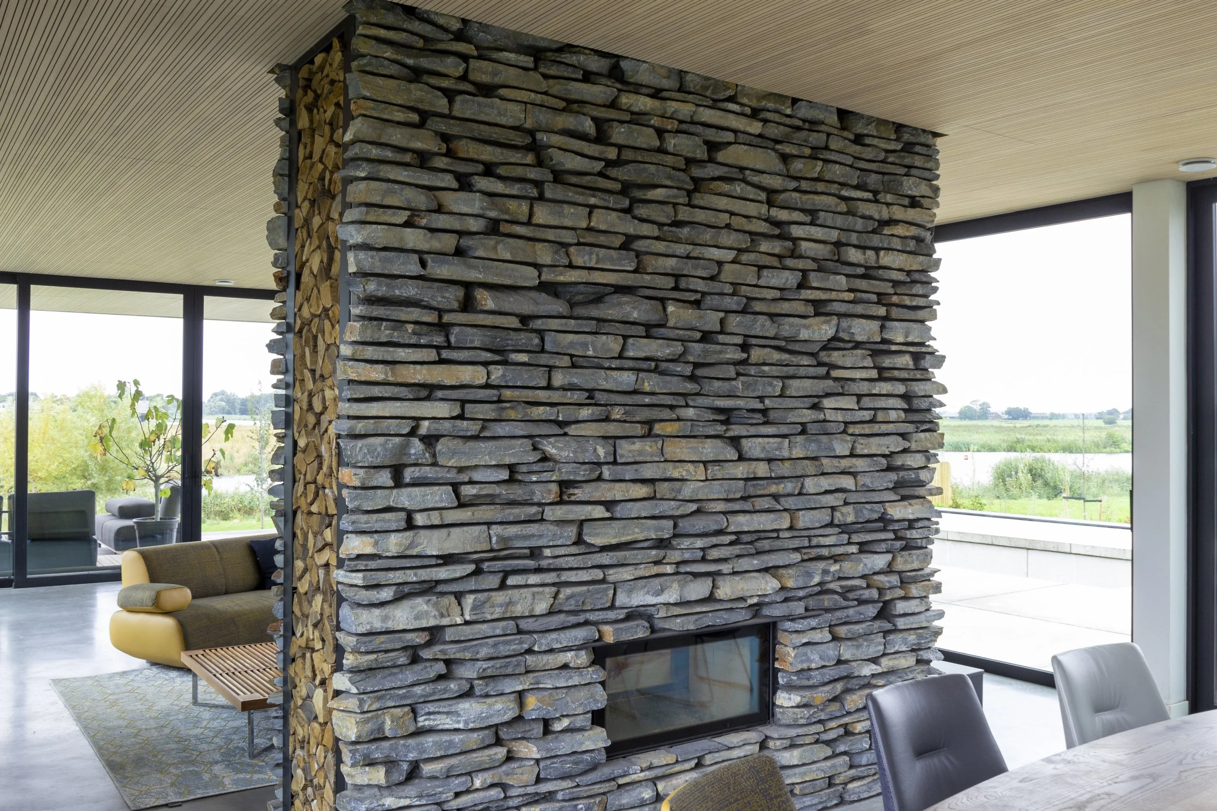Drachten-Unieke villa-Blue Petra-NGBouwenmetNatuursteen-20.jpg