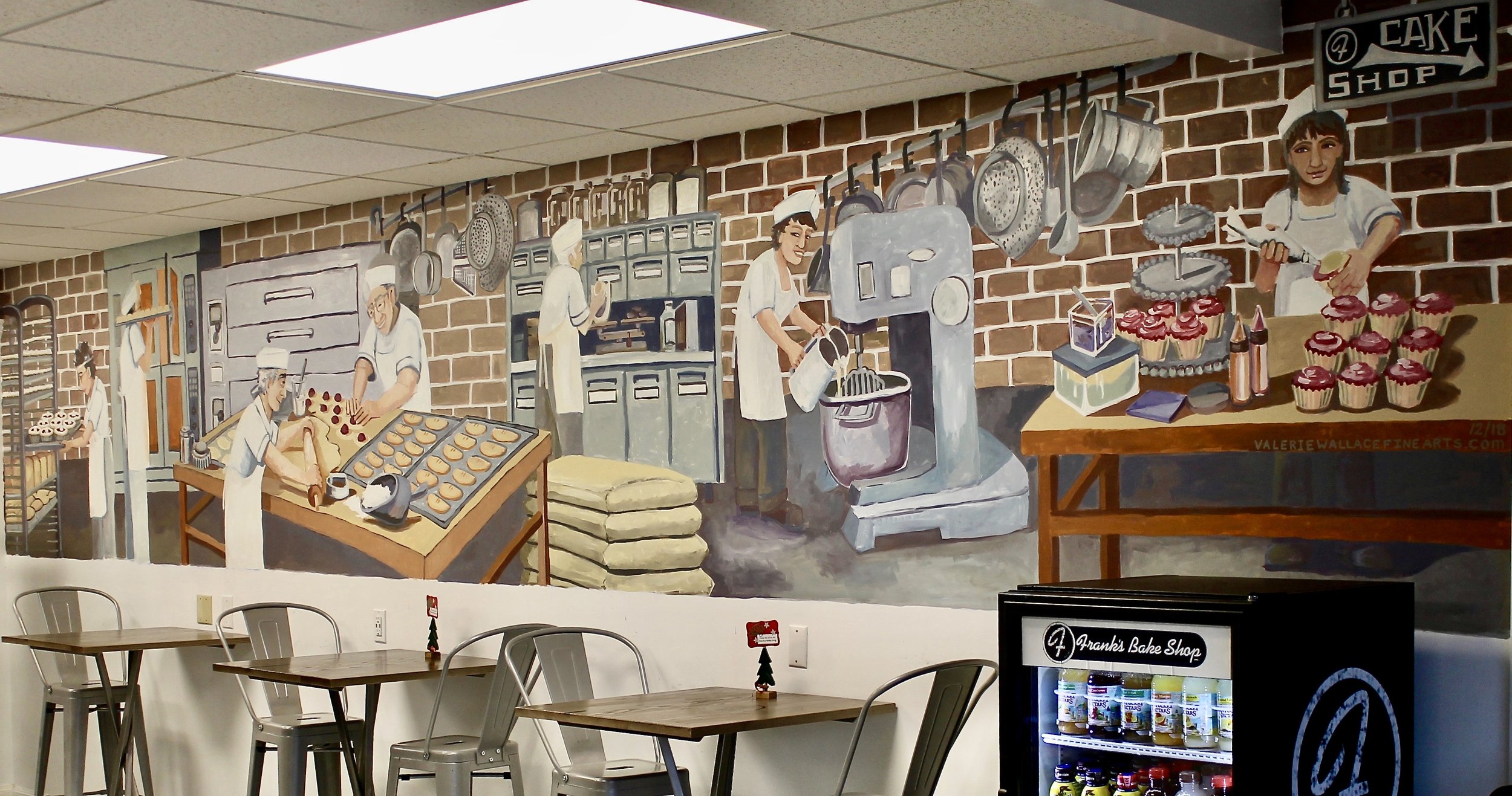 valerie-wallace-fine-arts-muralist-frank's-Bakery.jpeg