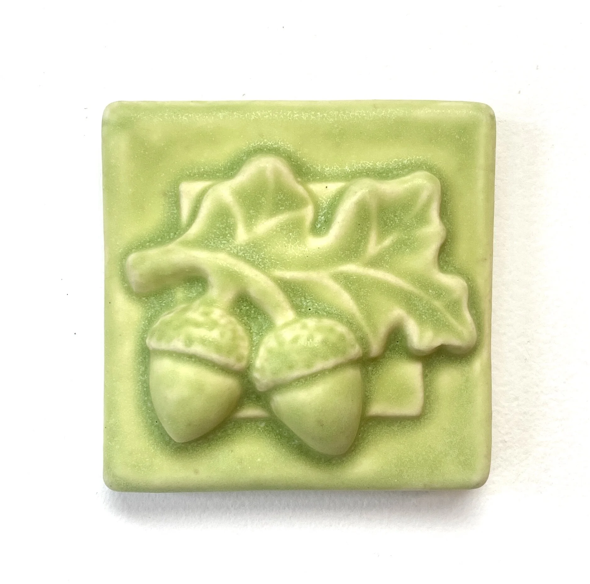 Vintage-inspired Ceramic Acorn Tile: Autumn Wall Art for Kitchen, Housewarming Gift, Rustic Home Decor