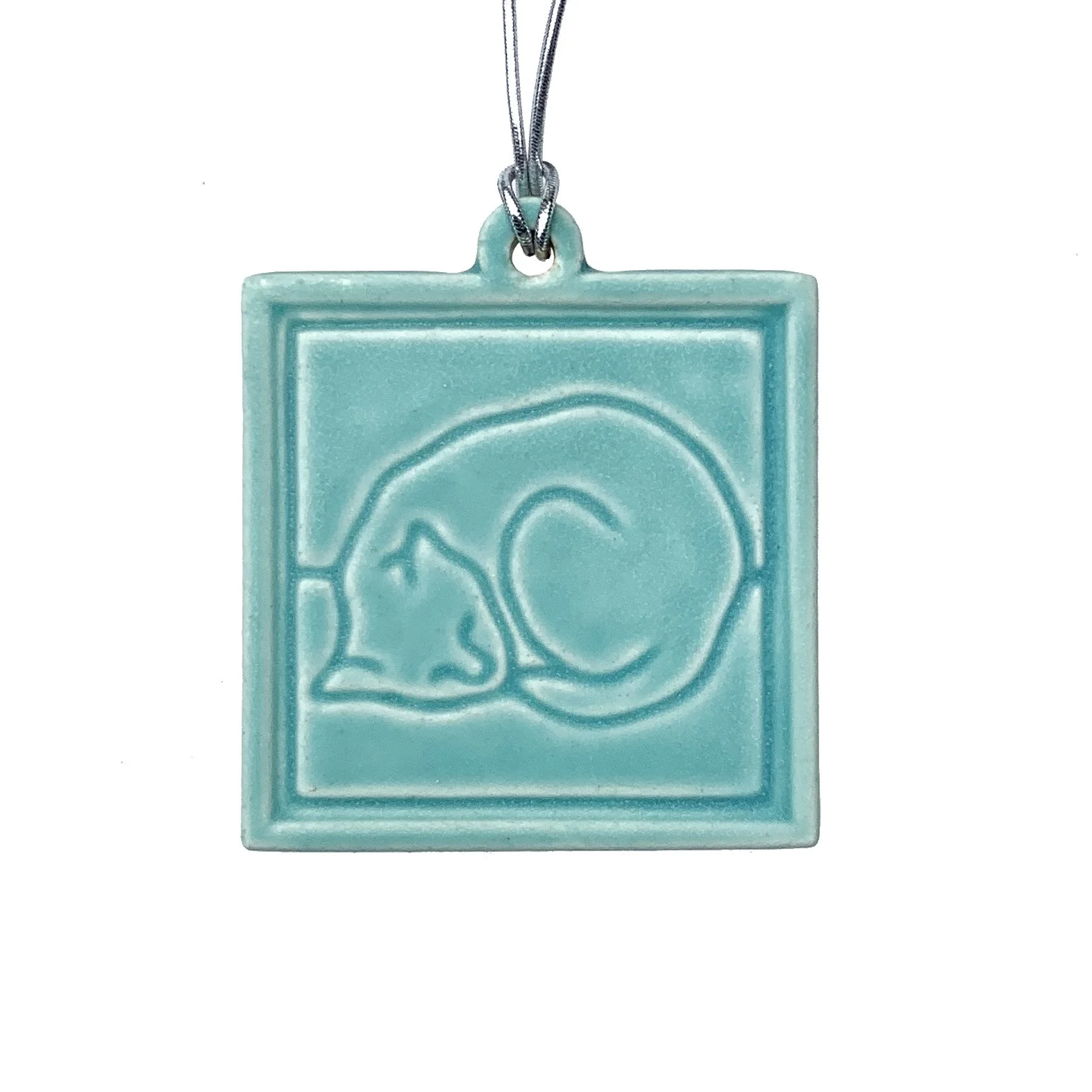 Line cat ornament bermuda.JPG